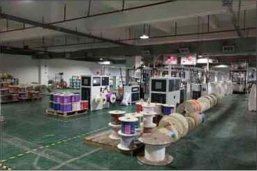 Výrobní proces a vybavení pro napájecí kabely