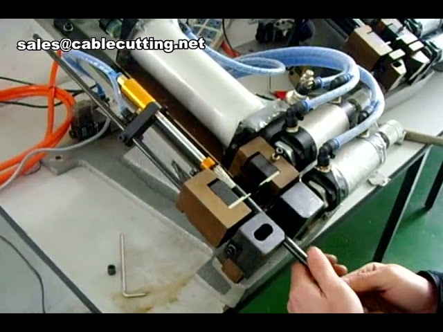 Automatický stroj na odizolování kabelů, automatický řezací a odizolovací stroj, vysoce výkonné zařízení pro zpracování kabelů