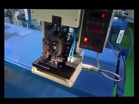 Automatický stroj WPM-2008A2-E na odizolování drátů a krimpování koncovek s podávacím systémem