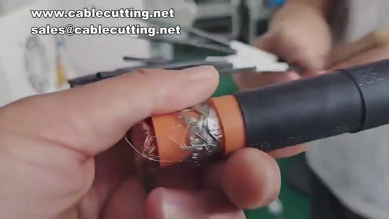 Stroj na smršťovací fólii | Automatické balení krabic teplem smrštitelnou fólií