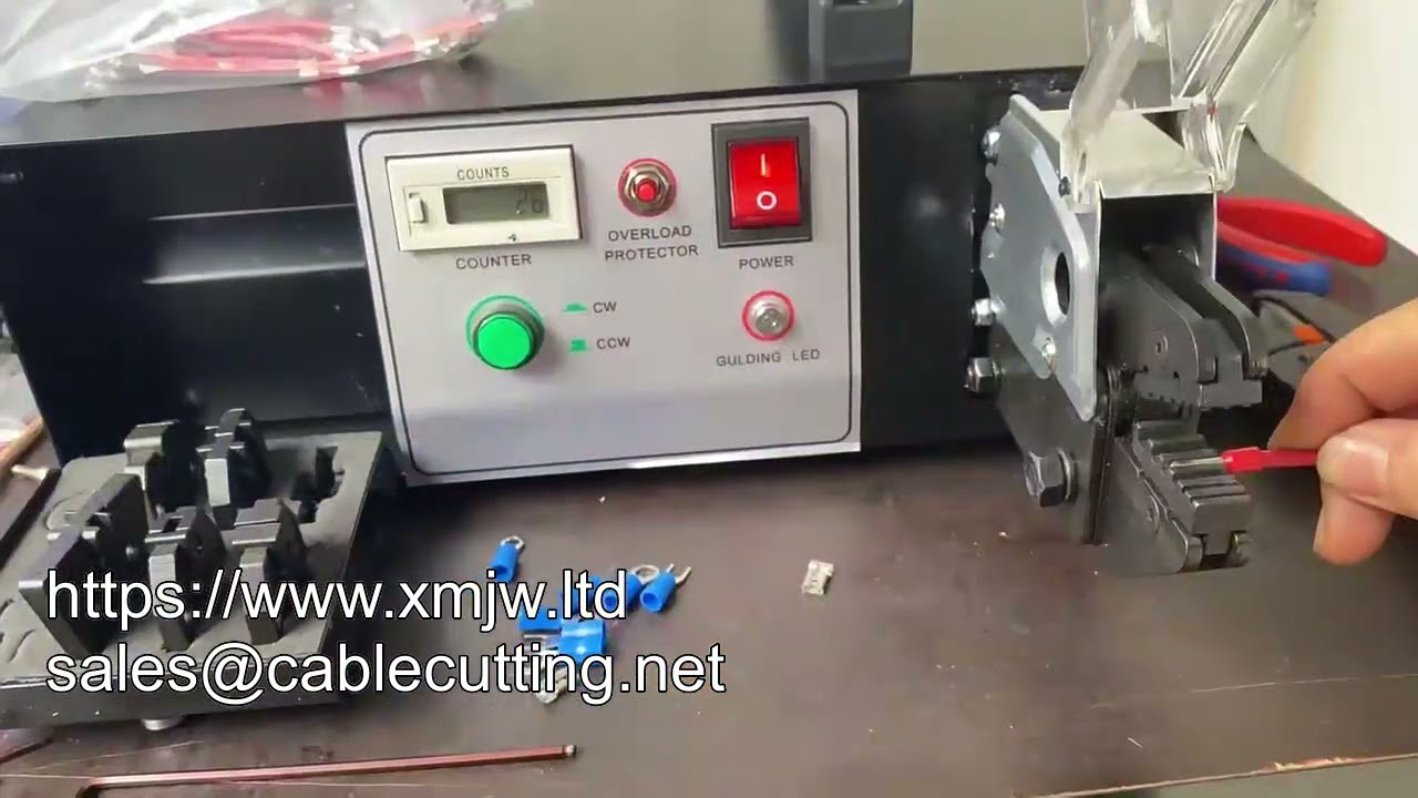 Elektrický stroj na řezání, odizolování a krimpování kabelů