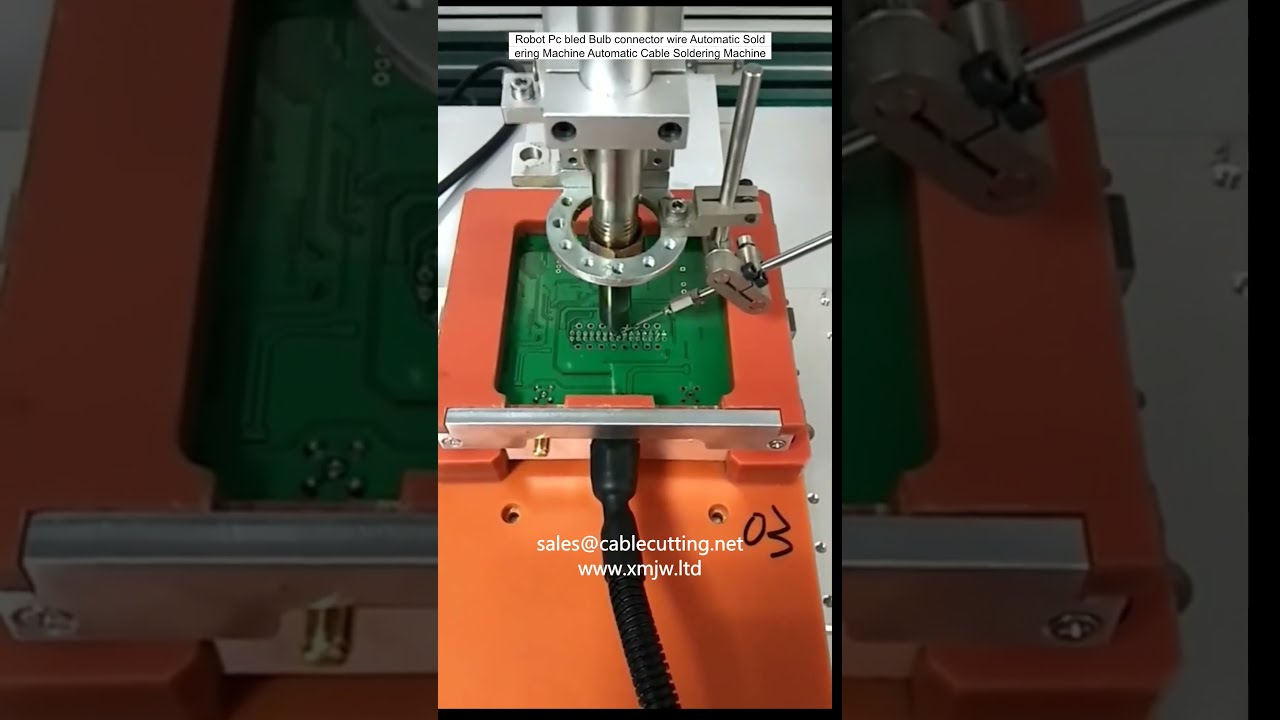 Automatická pájecí linka pro kabely, konektory a žárovky | Robotický pájecí stroj