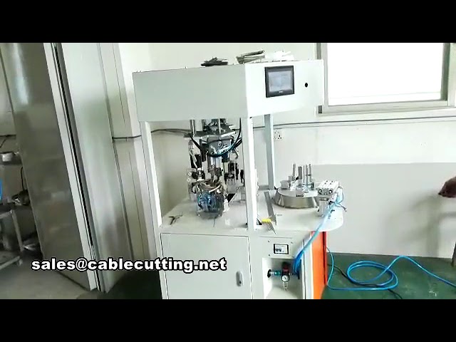 Automatický stroj na navíjení a vázání horkovodních trubek – 3 pásky