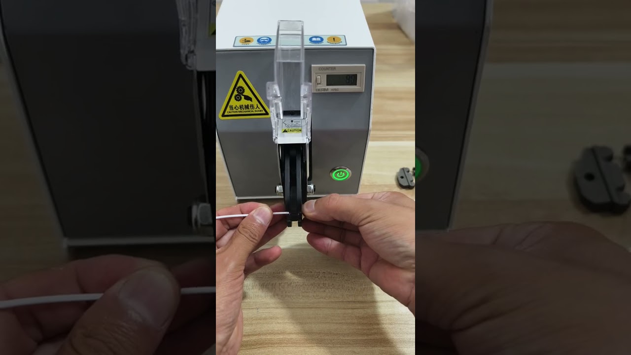 Pneumatický krimpovací stroj na terminály – pro efektivní výrobu a automatizaci