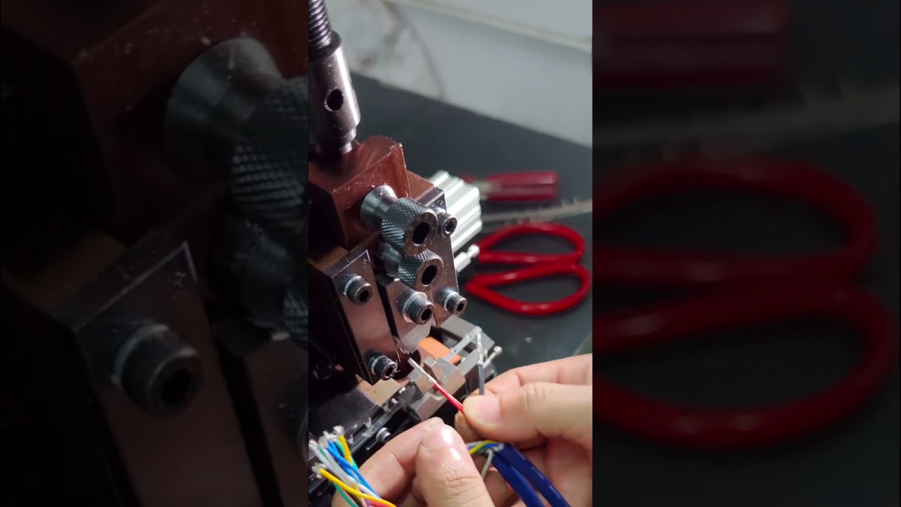 Angled Crimp and Strip Machine for Double Wire Compression