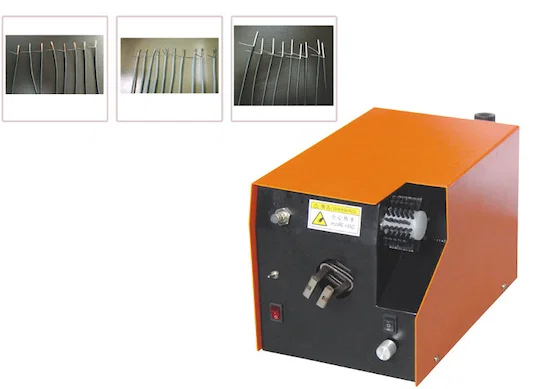 Nástroj na kartáčování, rovnání a skávání kabelového stínění WPM-03B